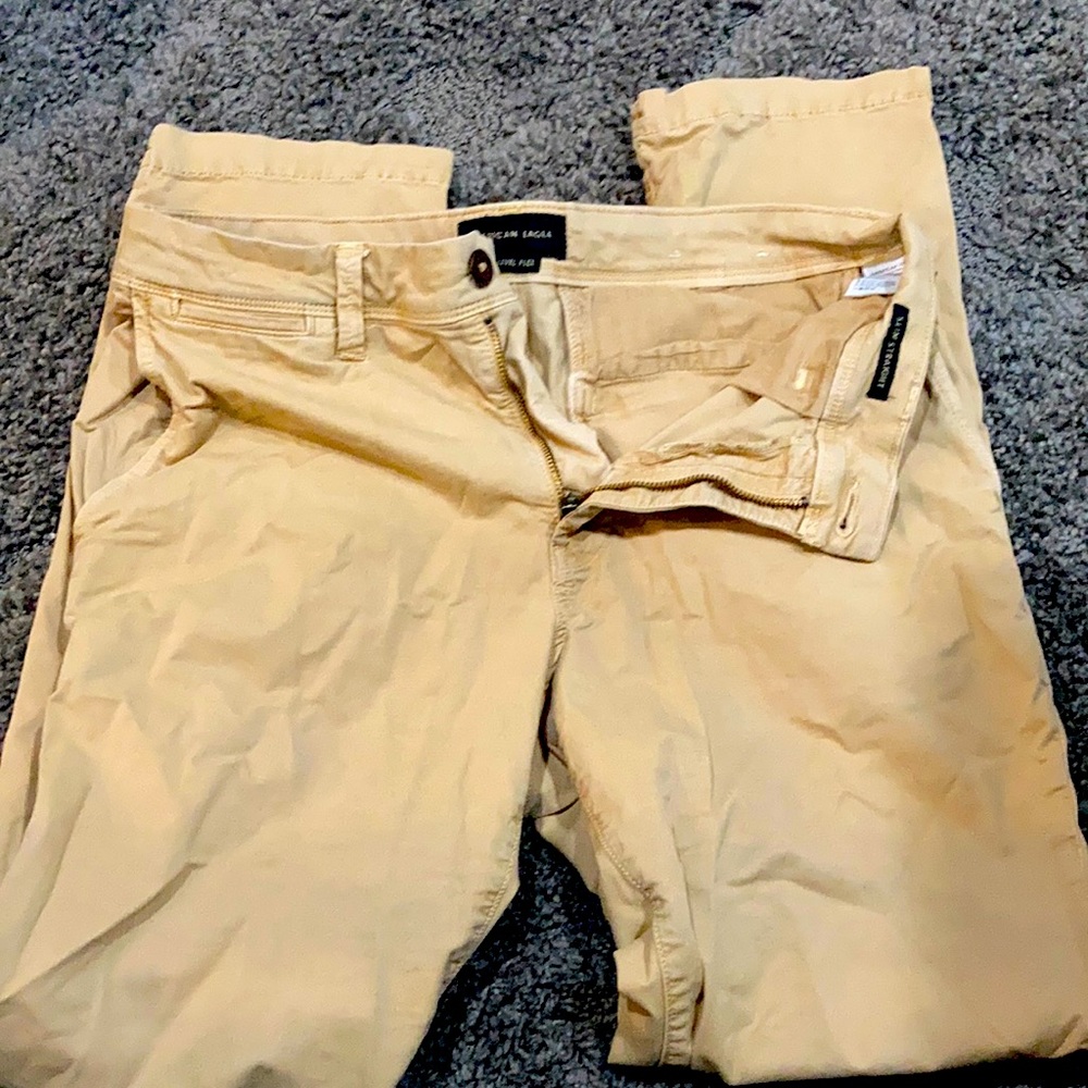 American Eagle size 31x32 men’s  slim straight khakis